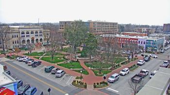 Weather camera view of Walton�s 5 & 10.