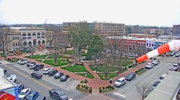 Weather camera view of Walton�s 5 & 10.