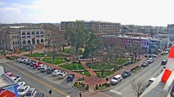 Weather camera view of Walton�s 5 & 10.