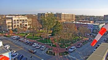 Weather camera view of Walton�s 5 & 10.