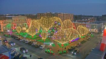 Weather camera view of Walton�s 5 & 10.