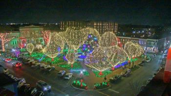 Weather camera view of Walton�s 5 & 10.