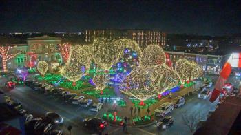 Weather camera view of Walton�s 5 & 10.