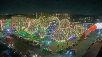 Weather camera view of Walton�s 5 & 10.