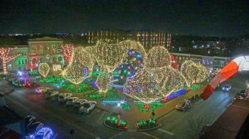 Weather camera view of Walton�s 5 & 10.