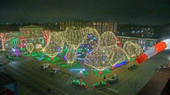 Weather camera view of Walton�s 5 & 10.