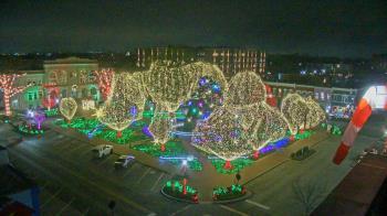 Weather camera view of Walton�s 5 & 10.