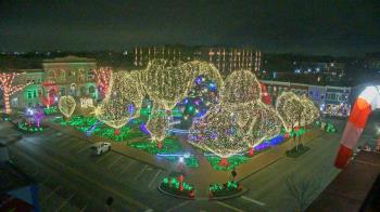 Weather camera view of Walton�s 5 & 10.