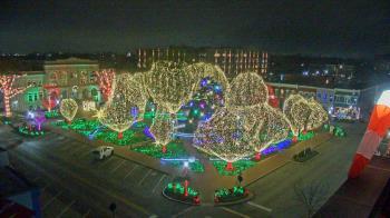 Weather camera view of Walton�s 5 & 10.