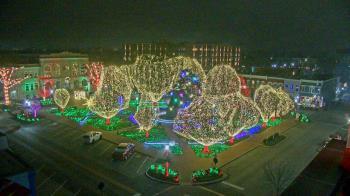 Weather camera view of Walton�s 5 & 10.