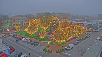 Weather camera view of Walton�s 5 & 10.