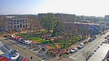 Weather camera view of Walton�s 5 & 10.