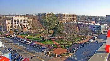 Weather camera view of Walton�s 5 & 10.