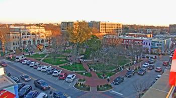 Weather camera view of Walton�s 5 & 10.