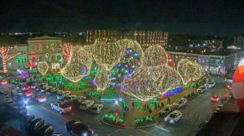 Weather camera view of Walton�s 5 & 10.