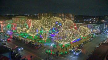 Weather camera view of Walton�s 5 & 10.