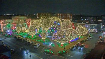 Weather camera view of Walton�s 5 & 10.