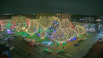 Weather camera view of Walton�s 5 & 10.