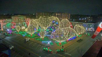 Weather camera view of Walton�s 5 & 10.