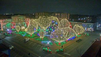 Weather camera view of Walton�s 5 & 10.