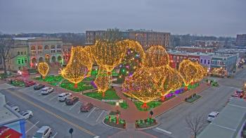 Weather camera view of Walton�s 5 & 10.