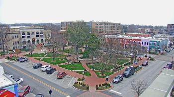 Weather camera view of Walton�s 5 & 10.