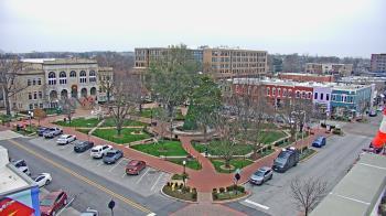 Weather camera view of Walton�s 5 & 10.