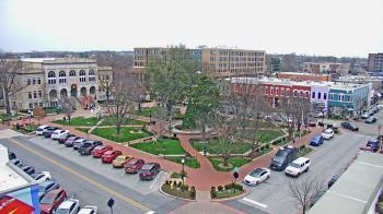 Weather camera view of Walton�s 5 & 10.