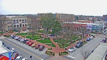 Weather camera view of Walton�s 5 & 10.