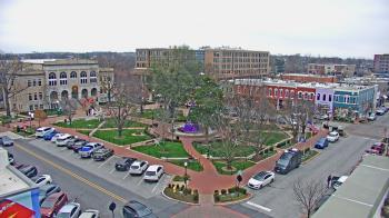 Weather camera view of Walton�s 5 & 10.