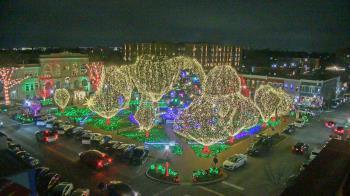 Weather camera view of Walton�s 5 & 10.