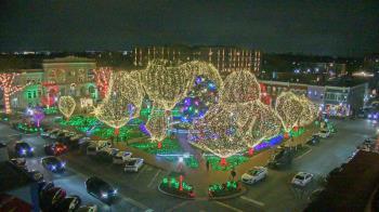 Weather camera view of Walton�s 5 & 10.