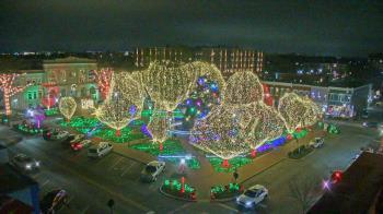 Weather camera view of Walton�s 5 & 10.