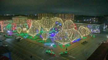 Weather camera view of Walton�s 5 & 10.