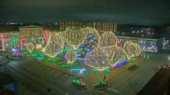 Weather camera view of Walton�s 5 & 10.