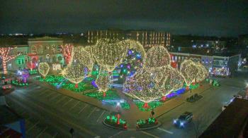 Weather camera view of Walton�s 5 & 10.