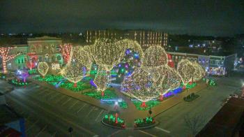 Weather camera view of Walton�s 5 & 10.