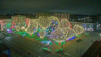 Weather camera view of Walton�s 5 & 10.