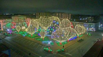 Weather camera view of Walton�s 5 & 10.