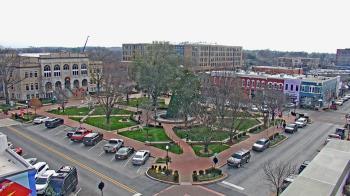 Weather camera view of Walton�s 5 & 10.