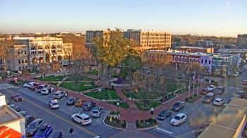 Weather camera view of Walton�s 5 & 10.