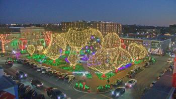 Weather camera view of Walton�s 5 & 10.