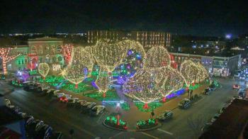 Weather camera view of Walton�s 5 & 10.