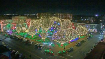 Weather camera view of Walton�s 5 & 10.