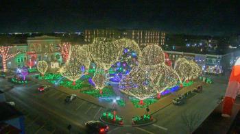 Weather camera view of Walton�s 5 & 10.