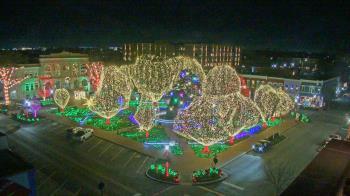 Weather camera view of Walton�s 5 & 10.