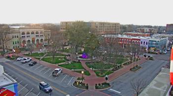 Weather camera view of Walton�s 5 & 10.