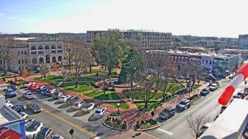 Weather camera view of Walton�s 5 & 10.