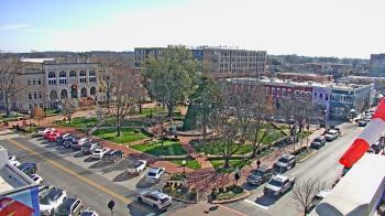 Weather camera view of Walton�s 5 & 10.