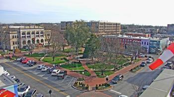 Weather camera view of Walton�s 5 & 10.